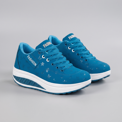 CHLOE LACE-UP SNEAKERS
