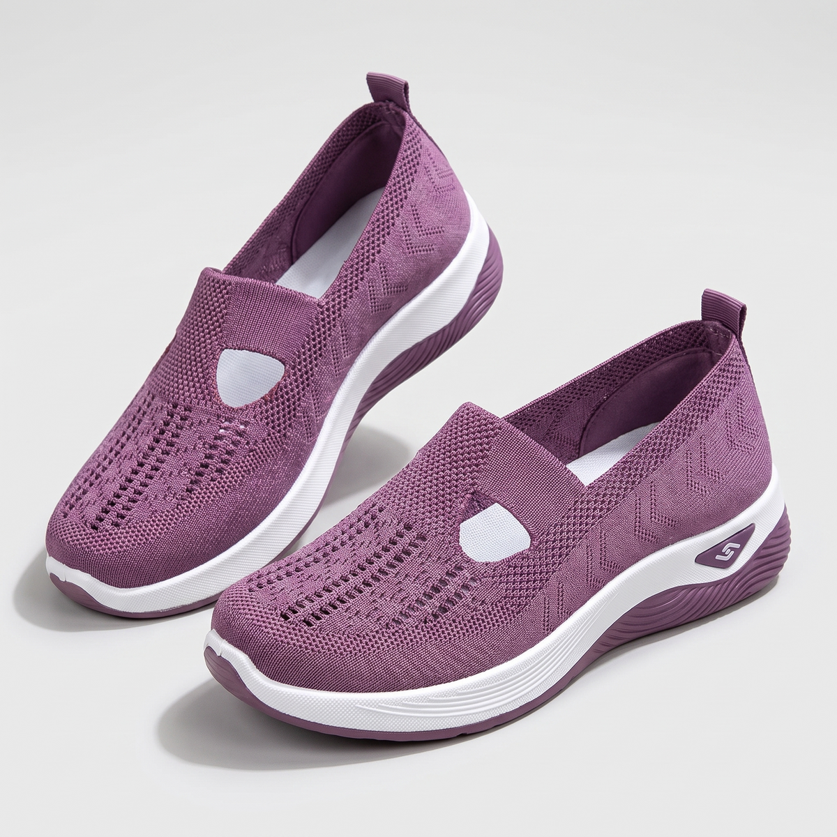 ELARA COMFORT SNEAKER
