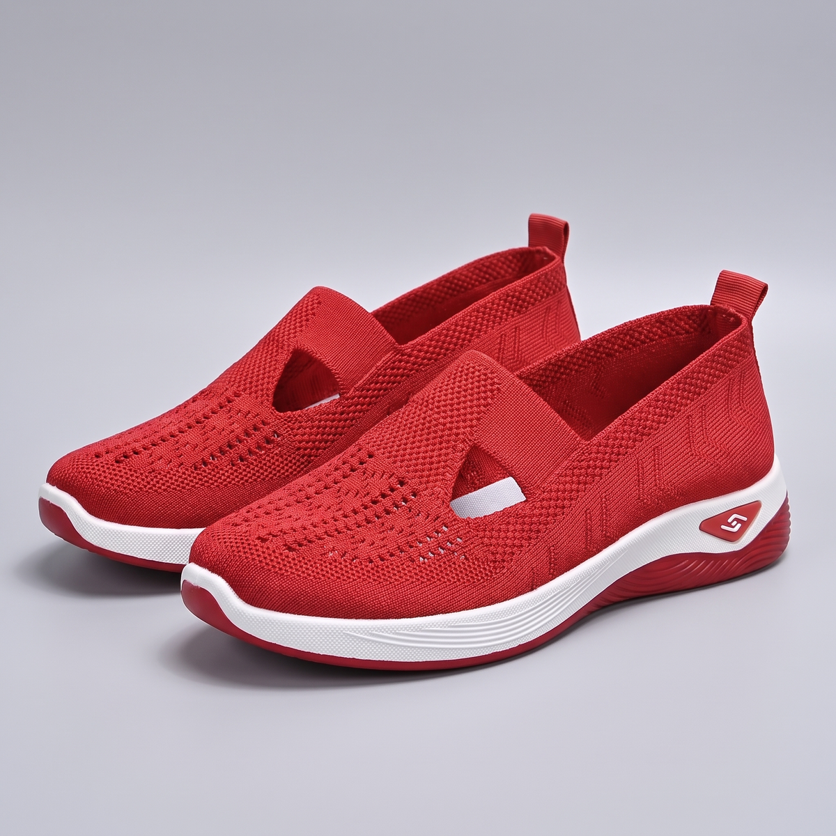 ELARA COMFORT SNEAKER