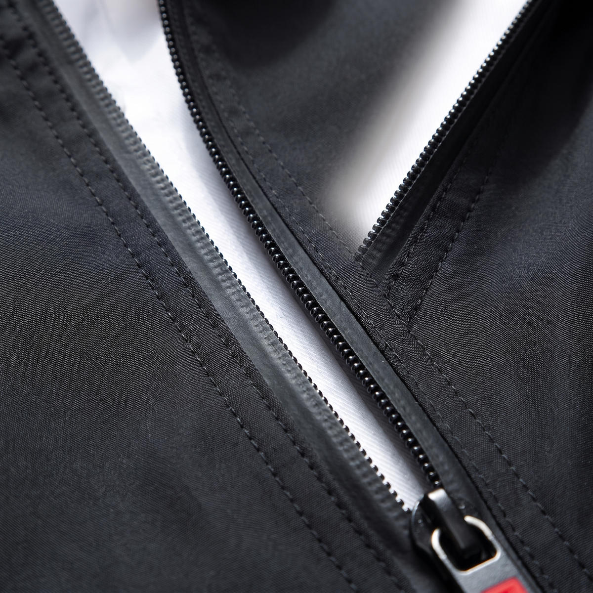 CALDWELL LIGHTWEIGHT HOODED JACKET