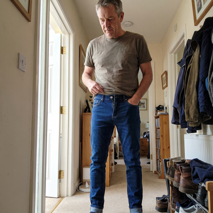 BECKETT FLEX DISTRESSED JEANS