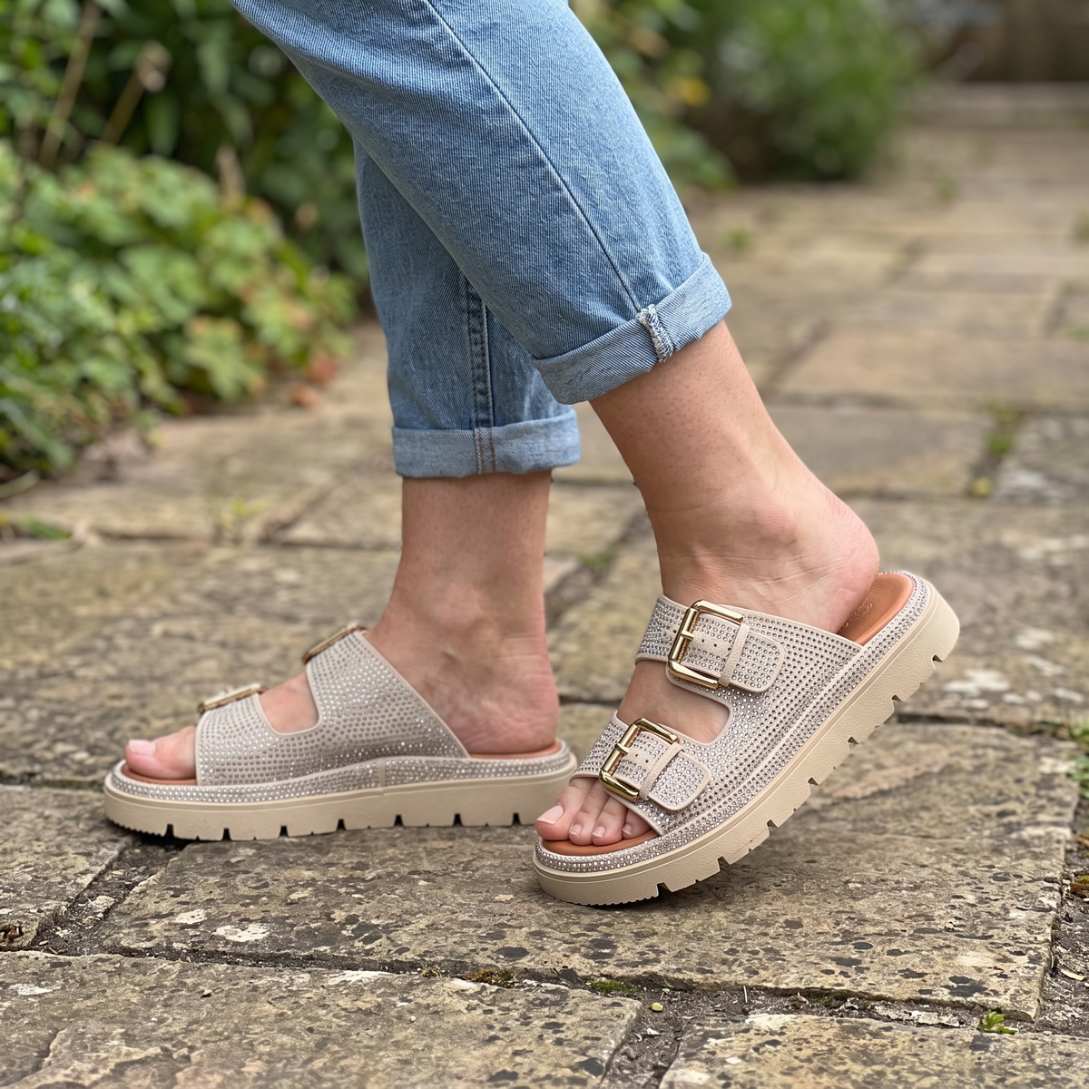 AMERSHAM CUSHIONED BUCKLE SANDALS