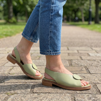 SAGEWICK ELEGANT LEATHER SANDALS