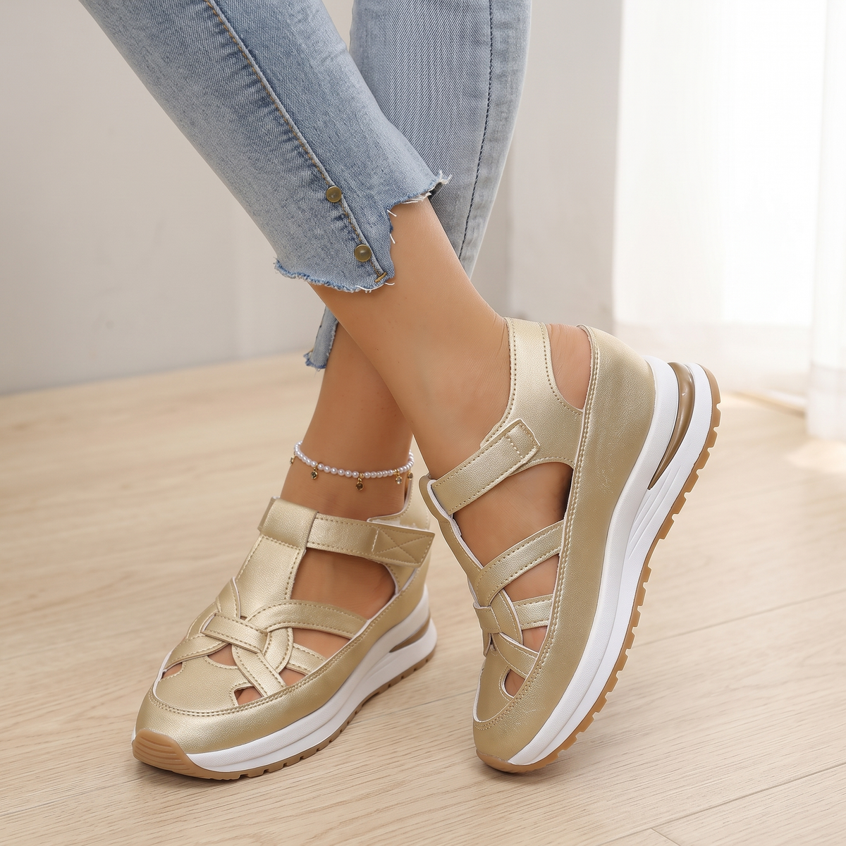 LARKBOURNE CUSHIONED SUMMER SANDALS