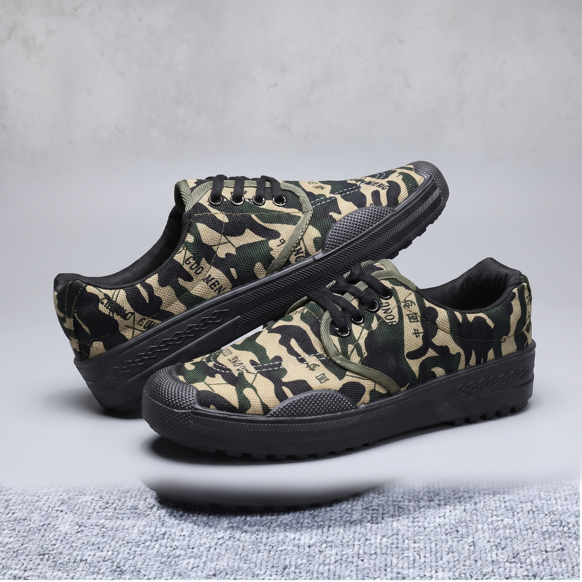 BLACKTHORN CAMO TRAINERS