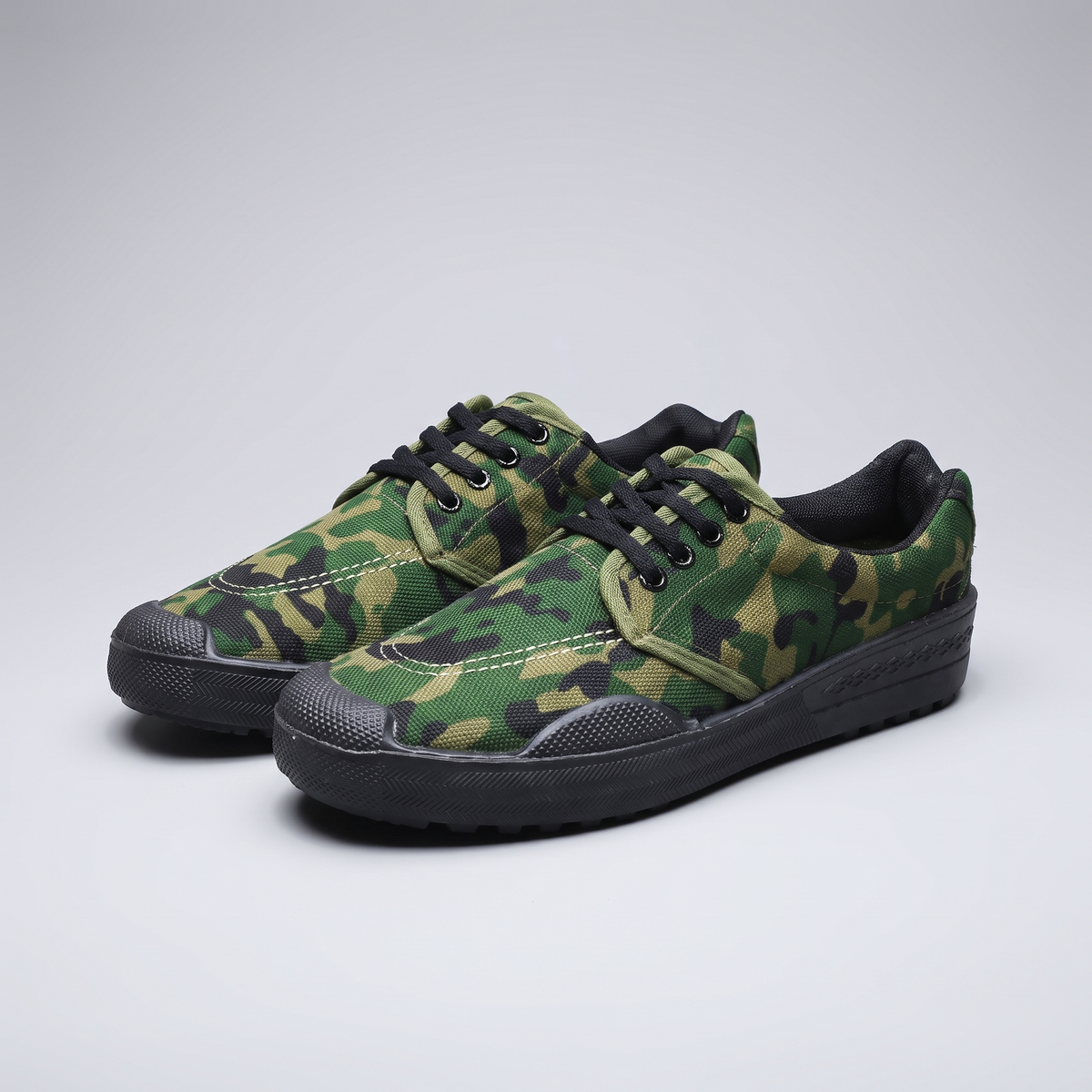BLACKTHORN CAMO TRAINERS