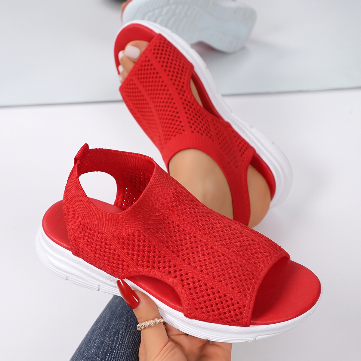 WINSTERLEY LIGHTWEIGHT OPEN-TOE SANDALS