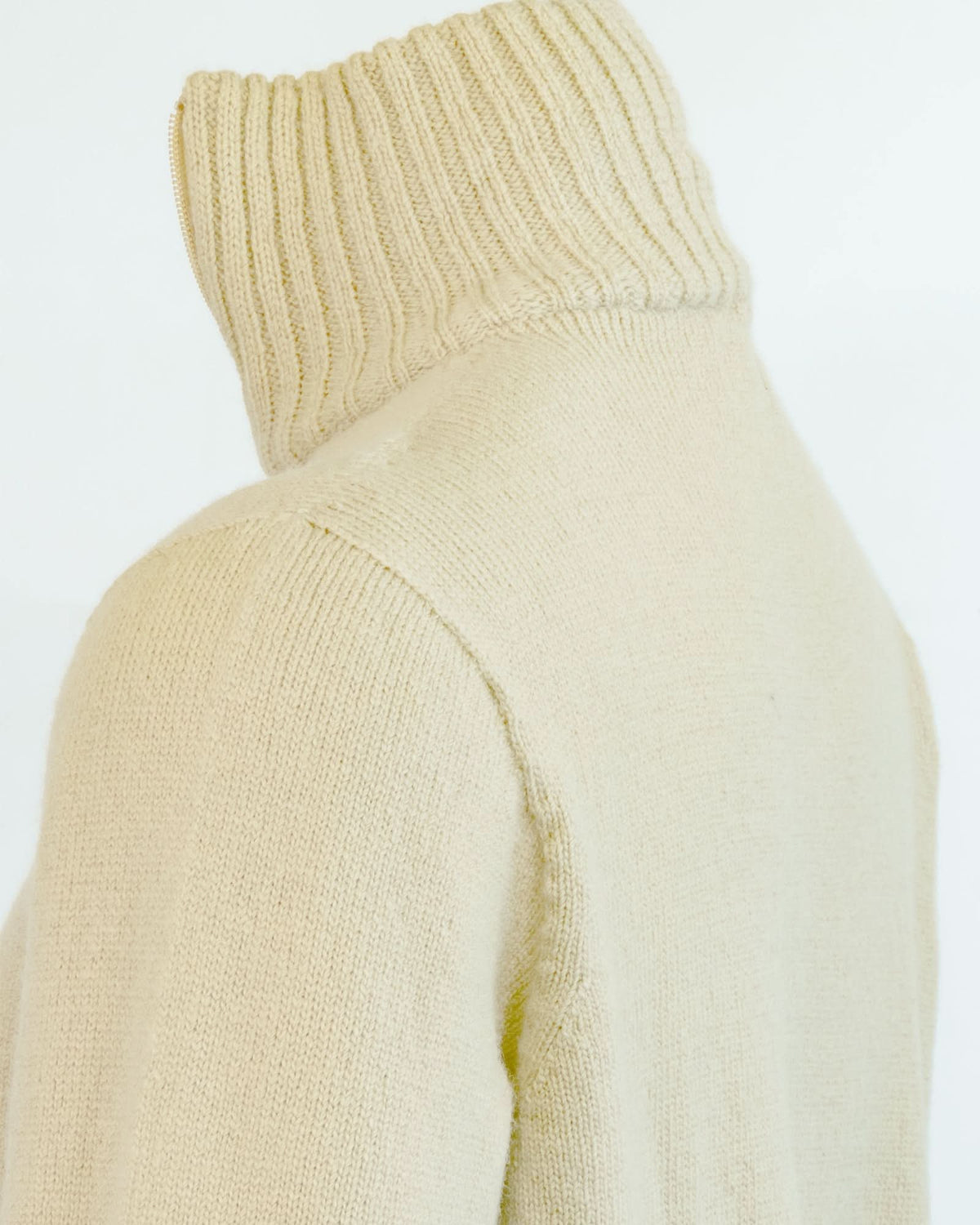 CLASSIC WOOL PULLOVER