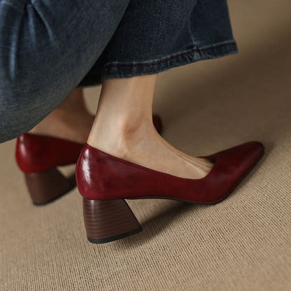 LIVIA LUXE PUMPS
