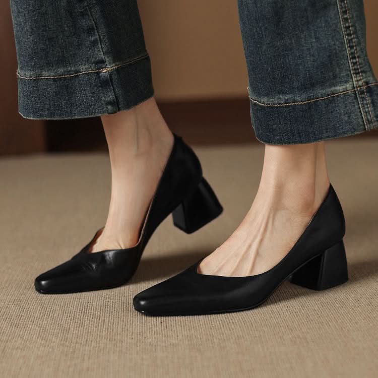 LIVIA LUXE PUMPS