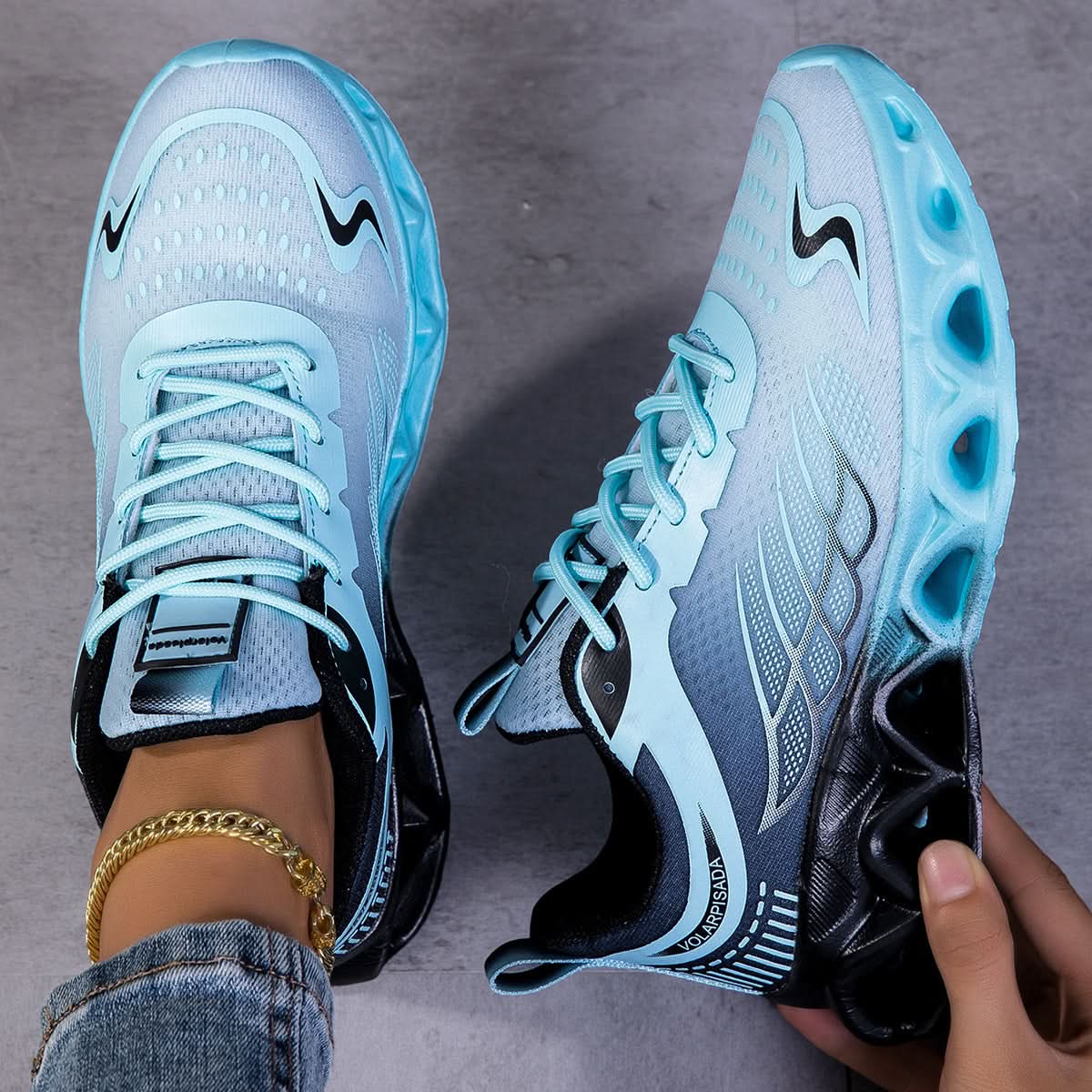 VICTORIA TRAINERS
