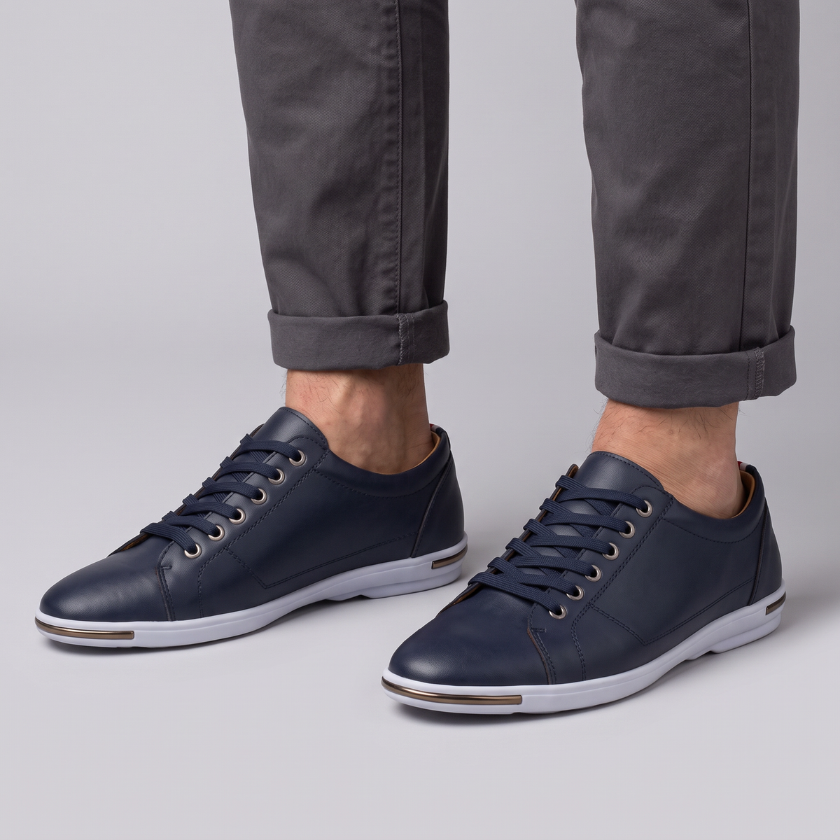 GRAYSON LEATHER SNEAKERS