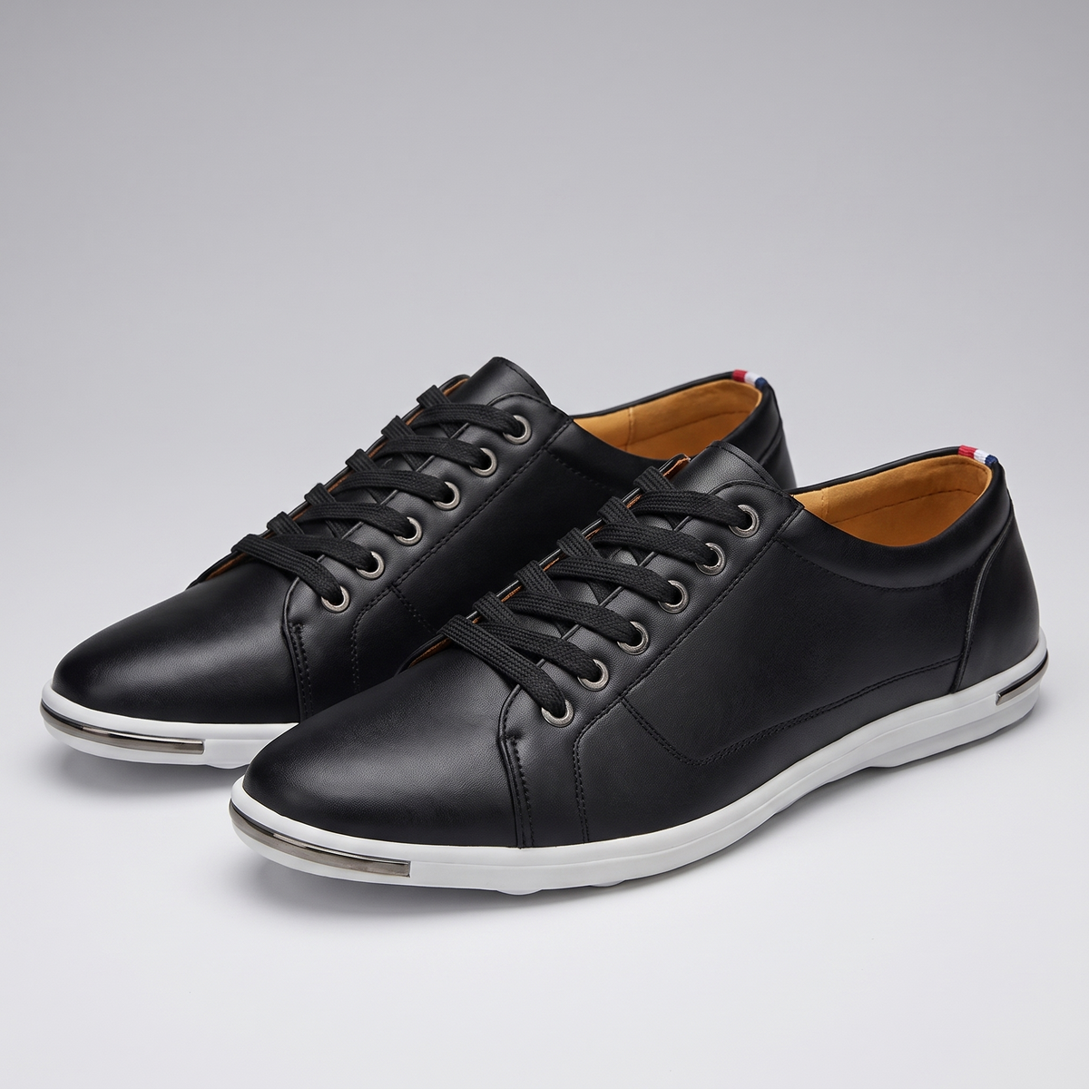 GRAYSON LEATHER SNEAKERS