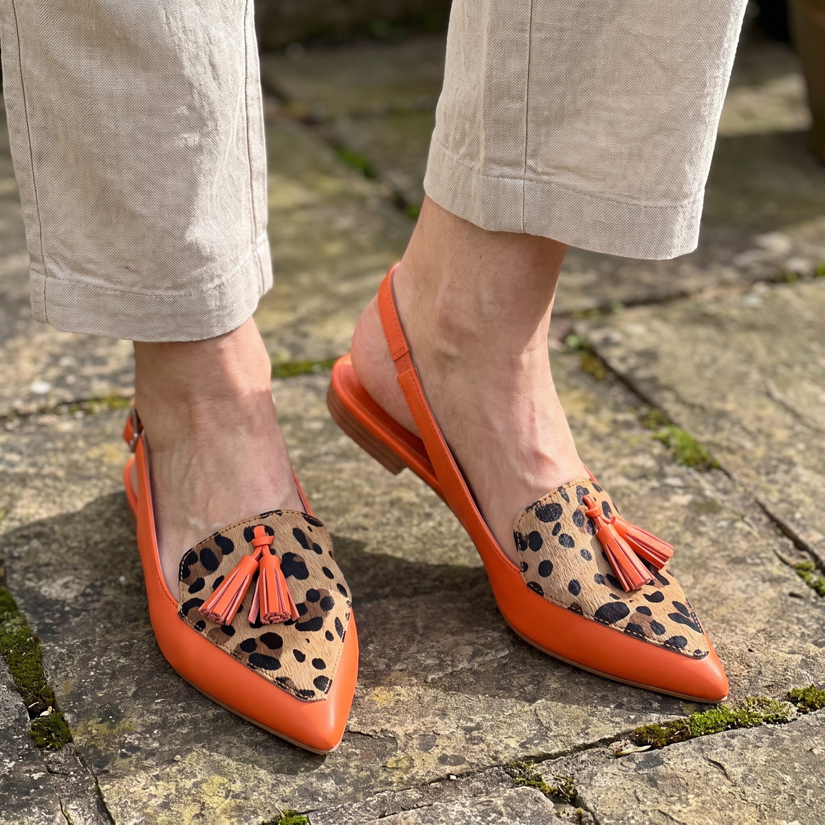 VALENCIA ORANGE BALLET FLATS