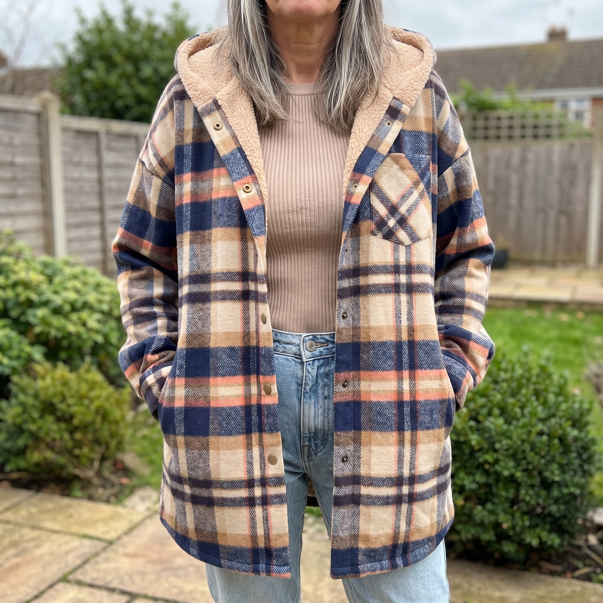 EVERLEIGH FLUFFY COMFORT JACKET