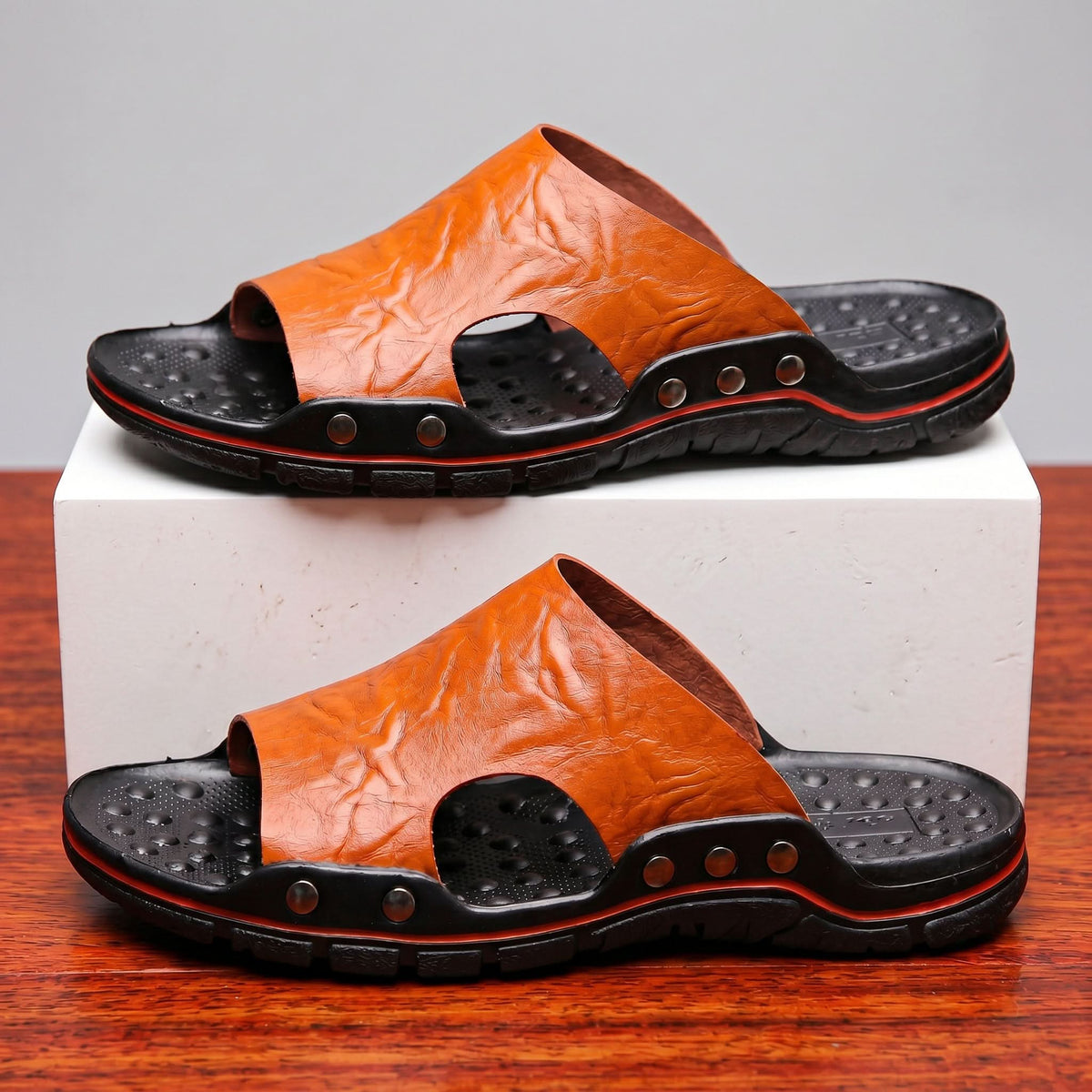MONTEROSSO LEATHER SANDALS