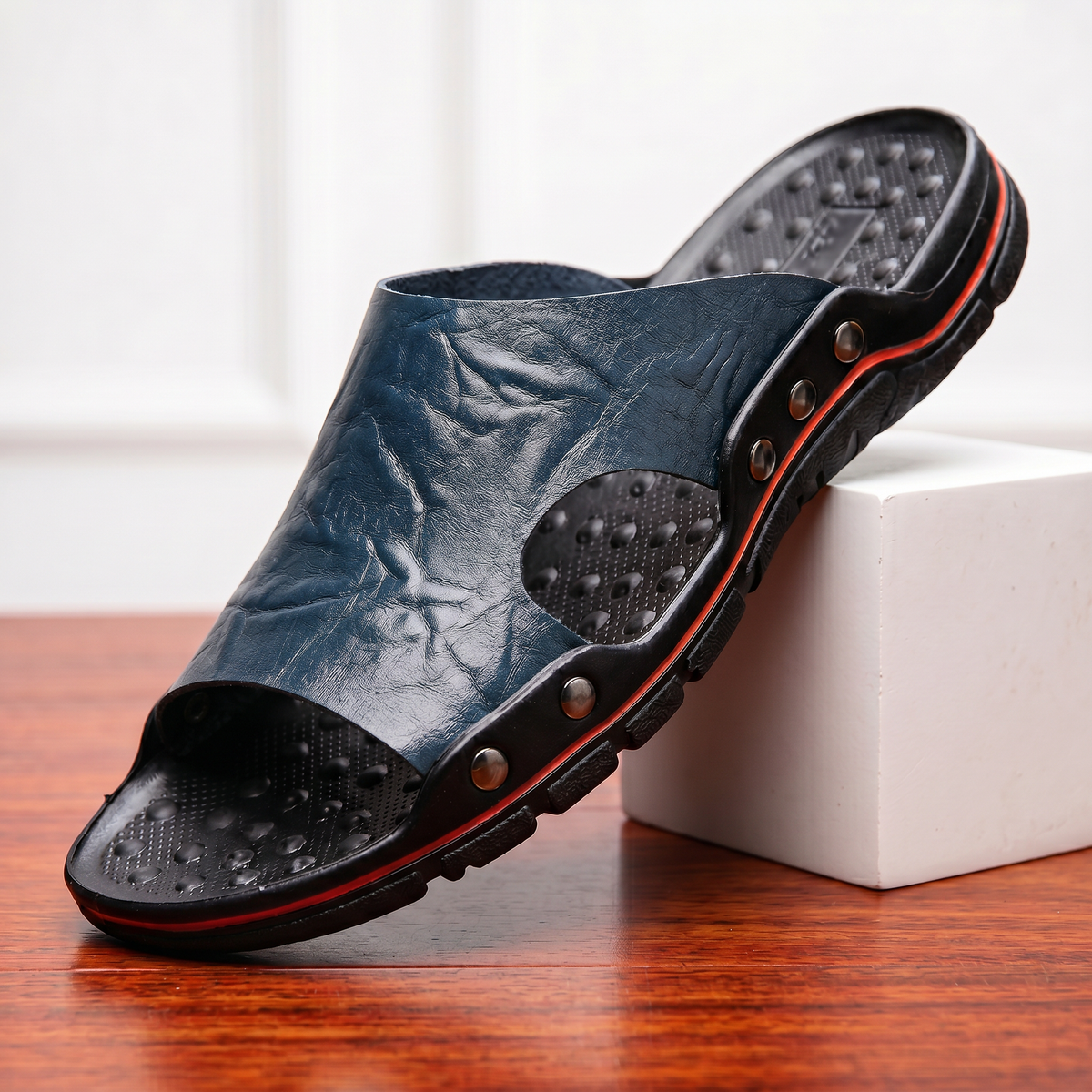 MONTEROSSO LEATHER SANDALS