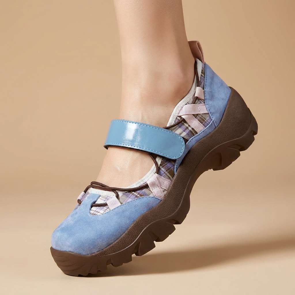LOTTIE CHIC CROSS-STRAP SANDALS